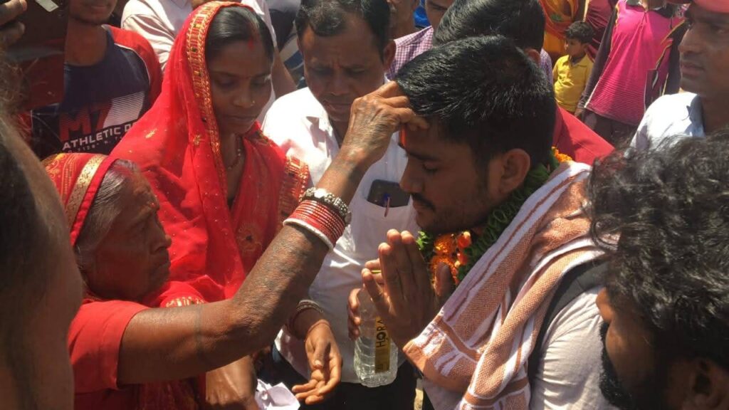 बिहार चुनाव के बहाने झारखंड के इस नौजवान के बारे में जानिए