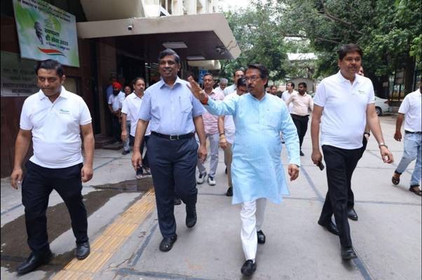 विशेष अभियान 5.0: सड़क परिवहन एवं राजमार्ग मंत्रालय ने रिकॉर्ड प्रबंधन और स्वच्छता में हासिल की शत-प्रतिशत उपलब्धि