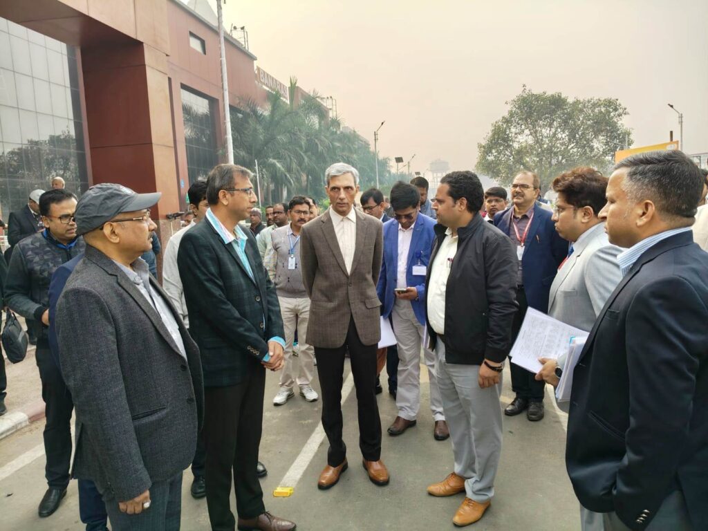 वाराणसी मंडल में रेलवे बोर्ड सदस्य का निरीक्षण, परिचालन व व्यवसाय विकास की समीक्षा