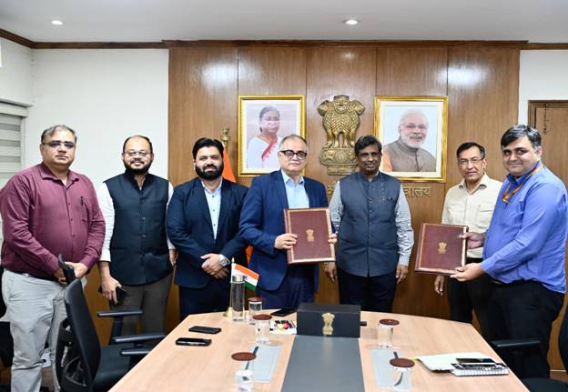 दिल्ली-एनसीआर में पुराने ट्रकों और बसों को बदलने पर छूट देने वाली भारत सरकार की योजना में टाटा मोटर्स भी शामिल हुई