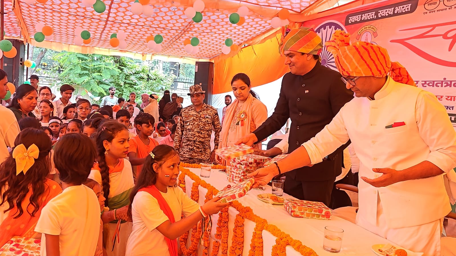 हिंदुस्तान जिंदाबाद के नारों से गूंजा ऊपरकोट- शहर के सबसे ऊंचे तिरंगे ने बढ़ाया राष्ट्र गौरव